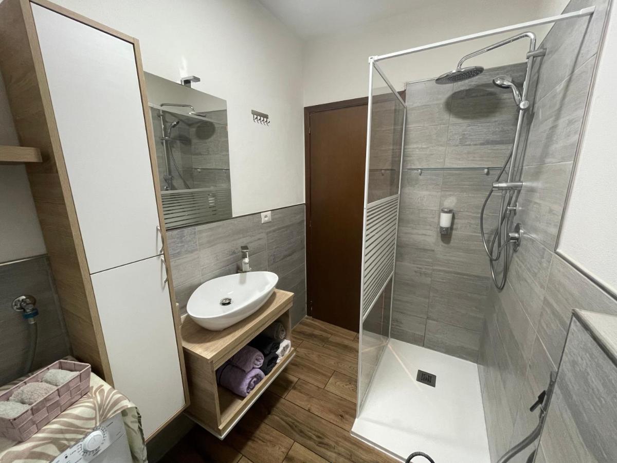 Lake Apartment Ischia Tenna Buitenkant foto