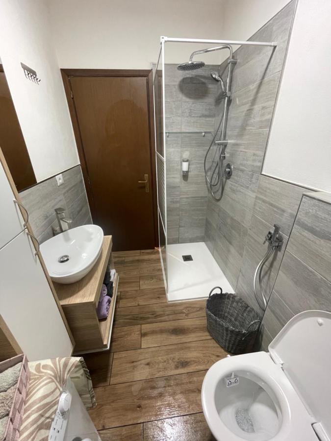 Lake Apartment Ischia Tenna Buitenkant foto